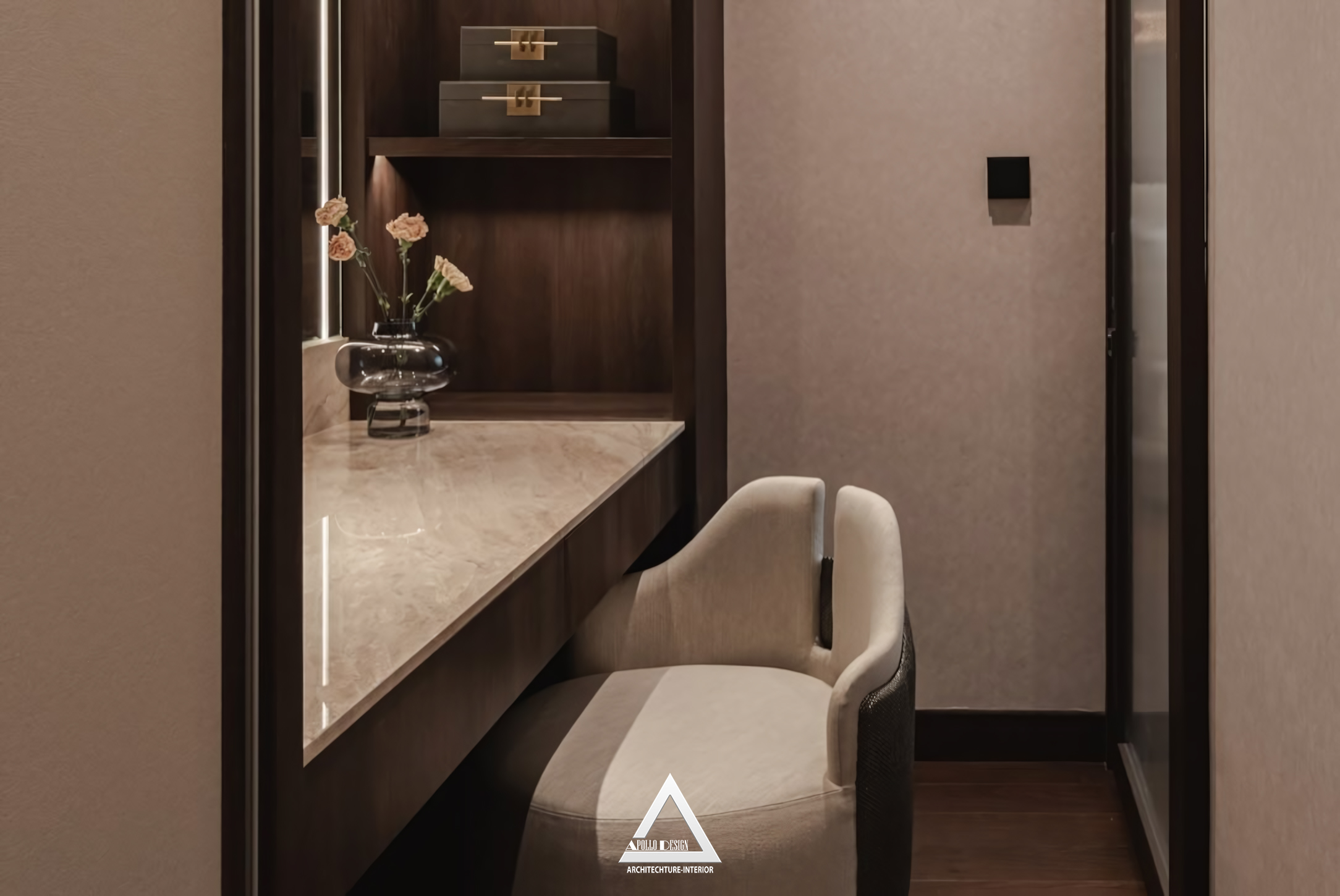 Hotel 12